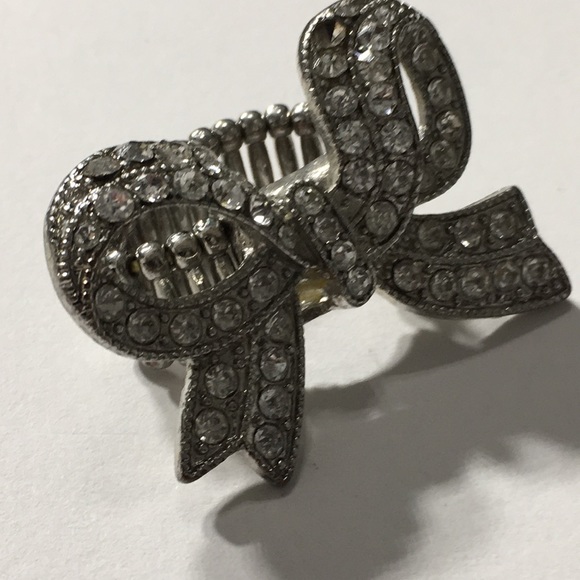 Vintage Bow Ribbon Rhinestone Stretchable Silver Tone Ring - Picture 4 of 8